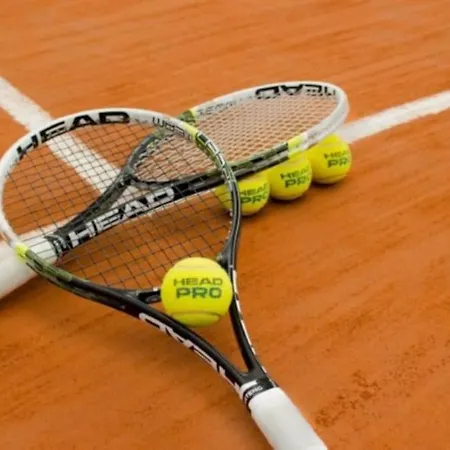 Apartment Superbe Coin Nuit Piscine Et Tennis Antibes
