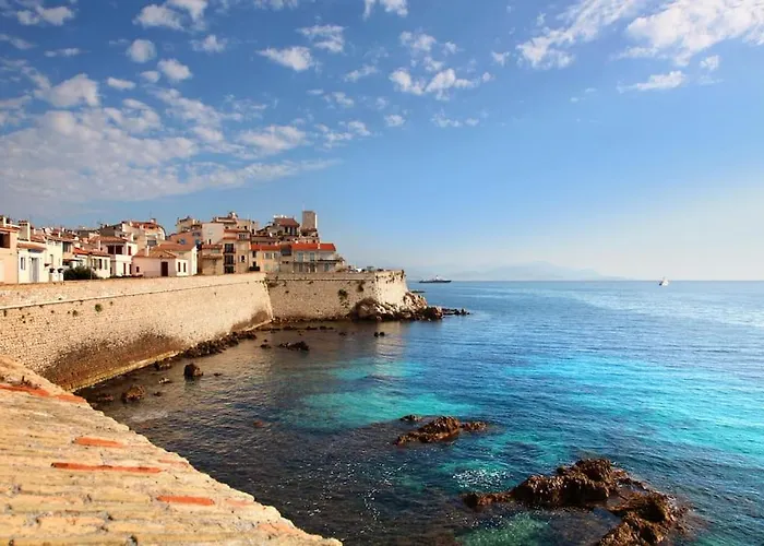 Superbe Coin Nuit Piscine Et Tennis